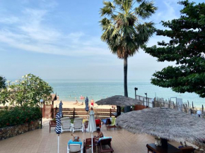 Amazing Spacious Seaview Condo
